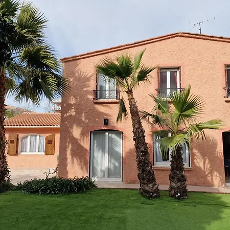 De A 700 Metres De La Plage, Totalement Independant Et Accessible Par Un Escalier Exterieur Apartment Sainte-Maxime